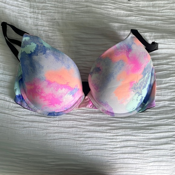 Pink Push up 32DD - Picture 1 of 3